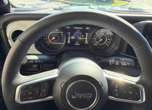 
								Jeep Wrangler full									