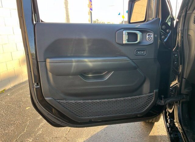 
								Jeep Wrangler full									