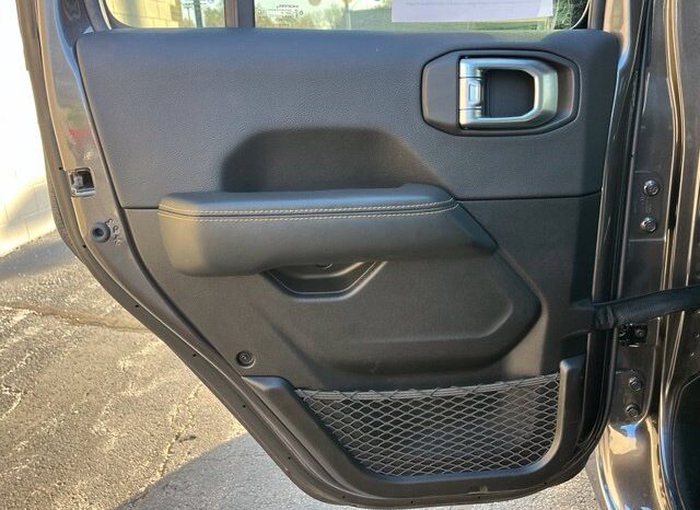 
								Jeep Wrangler full									