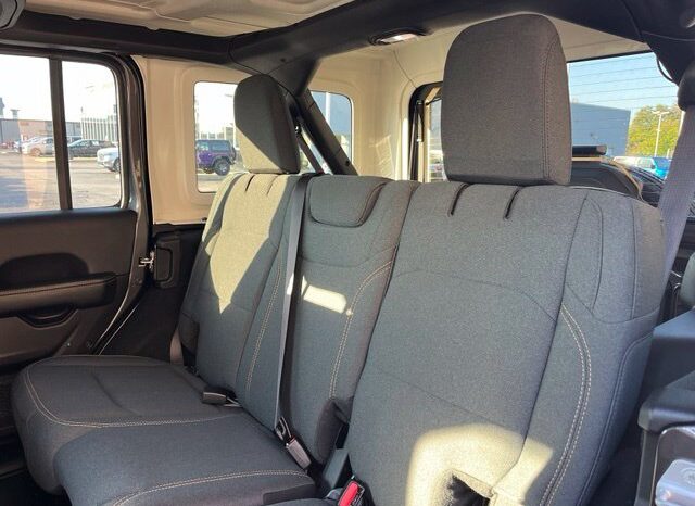 
								Jeep Wrangler full									
