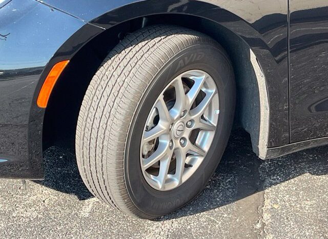 
								Chrysler Pacifica full									
