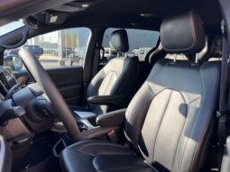 
										Chrysler Pacifica full									