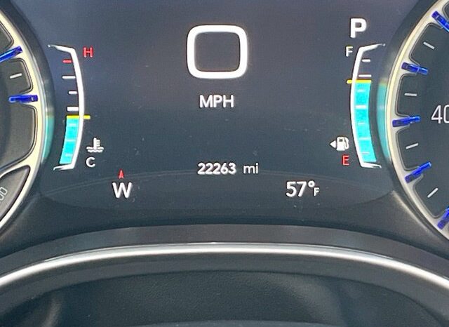 
								Chrysler Pacifica full									