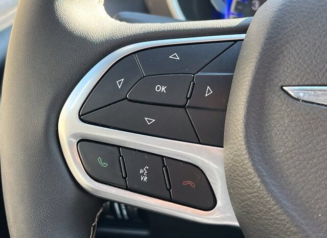 
								Chrysler Pacifica full									