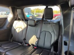 
										Chrysler Pacifica full									