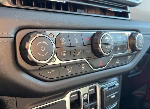 
								Jeep Wrangler full									