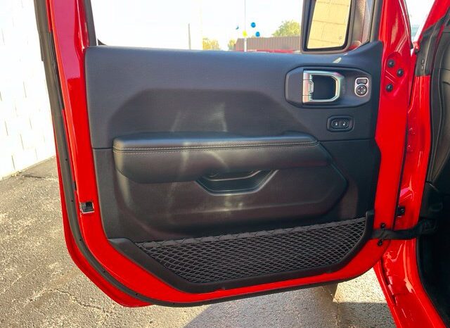 
								Jeep Wrangler full									