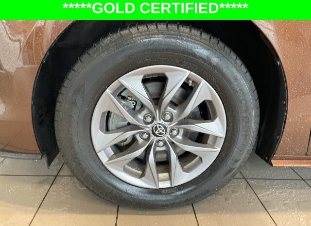 
								Toyota Sienna full									
