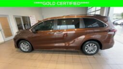 
										Toyota Sienna full									