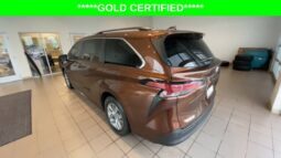 
										Toyota Sienna full									