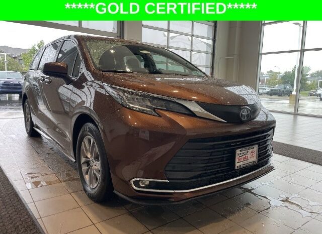 
								Toyota Sienna full									