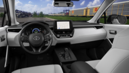 
										Toyota Corolla Cross full									