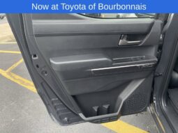 
										Toyota Tacoma full									
