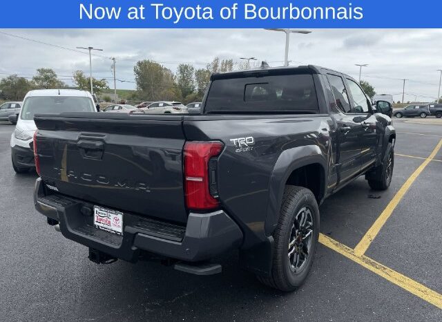 
								Toyota Tacoma full									
