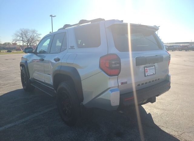 
								Toyota 4Runner full									