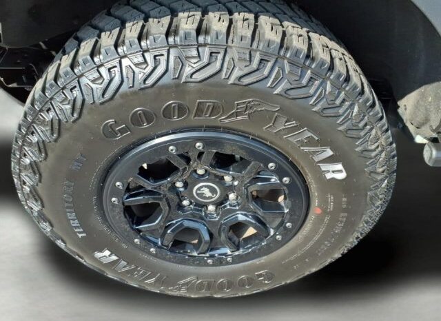 
								Ford Bronco full									