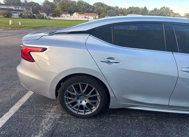 
								Nissan Maxima full									