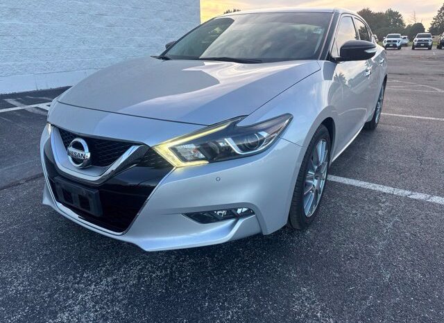 
								Nissan Maxima full									