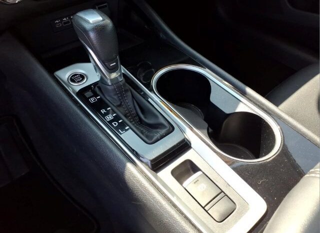 
								Nissan Altima full									