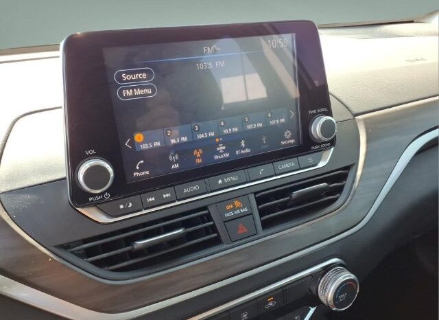 
								Nissan Altima full									