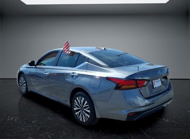 
								Nissan Altima full									