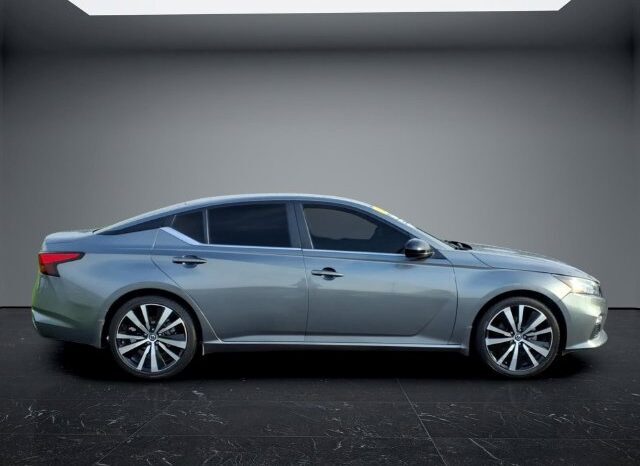 
								Nissan Altima full									