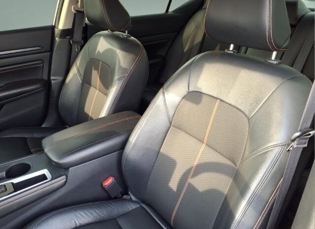 
								Nissan Altima full									