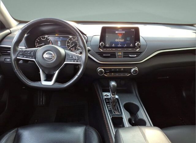 
								Nissan Altima full									