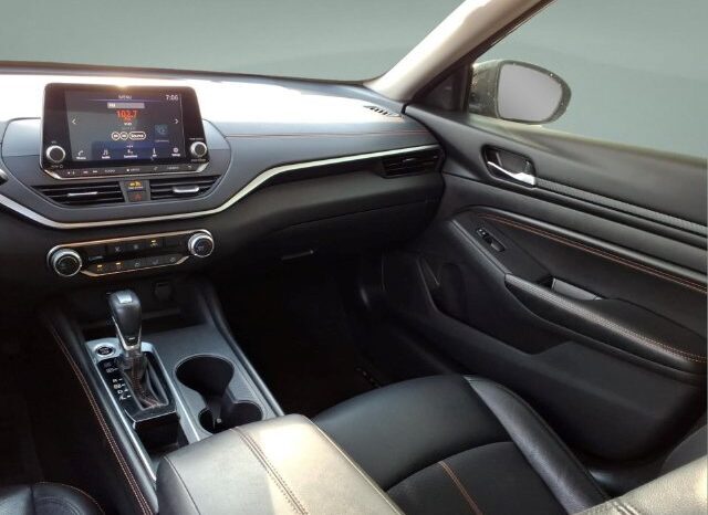 
								Nissan Altima full									