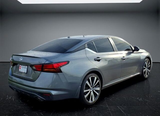 
								Nissan Altima full									