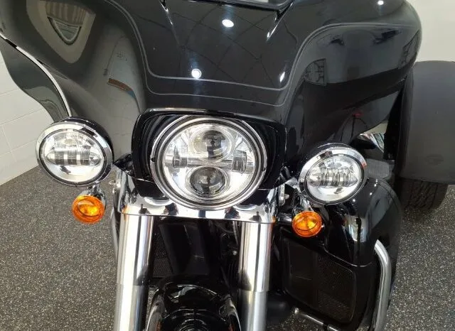 
								Harley-Davidson TriGlide full									