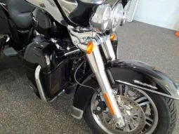 
										Harley-Davidson TriGlide full									