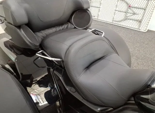 
								Harley-Davidson TriGlide full									