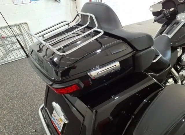 
								Harley-Davidson TriGlide full									