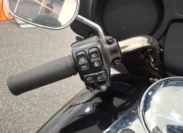 
								Harley-Davidson TriGlide full									