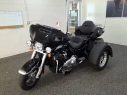 
										Harley-Davidson TriGlide full									