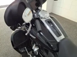 
										Harley-Davidson TriGlide full									