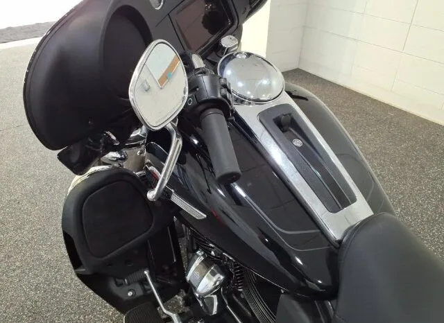 
								Harley-Davidson TriGlide full									