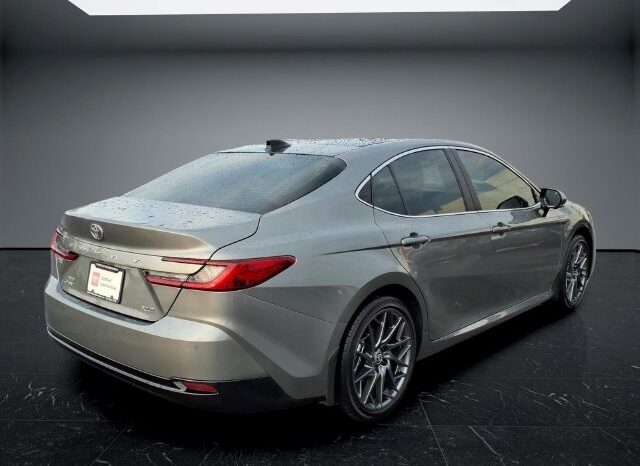 
								Toyota Camry full									