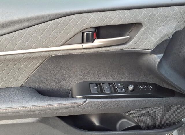 
								Toyota Camry full									