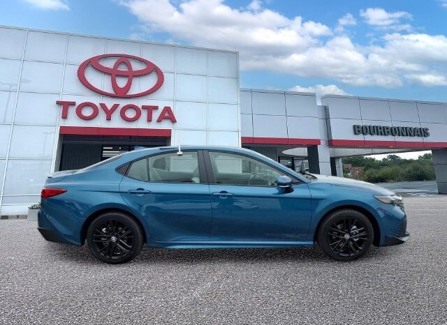 
								Toyota Camry full									