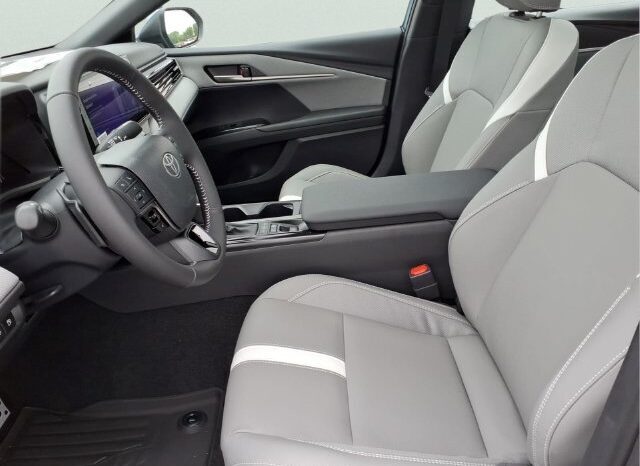 
								Toyota Camry full									