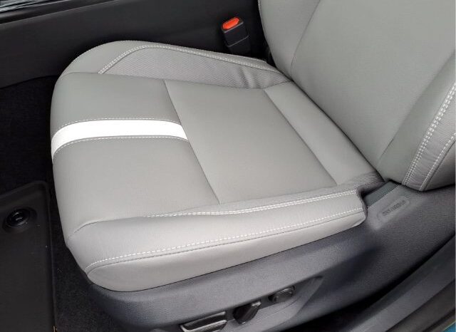 
								Toyota Camry full									