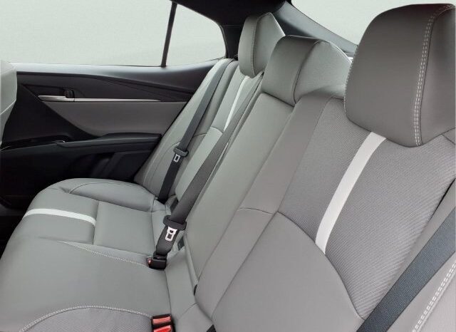 
								Toyota Camry full									