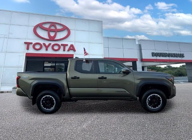 
								Toyota Tacoma full									
