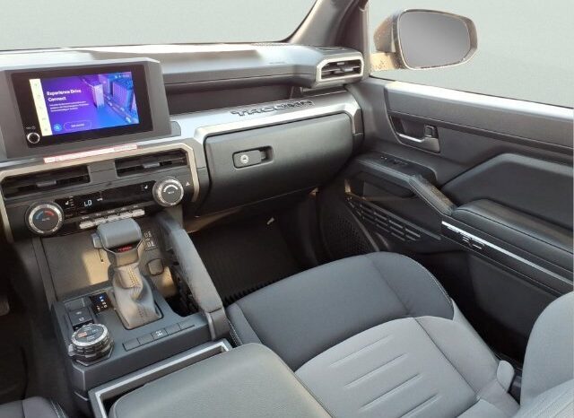 
								Toyota Tacoma full									
