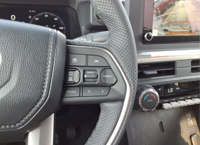 
								Toyota Tacoma full									