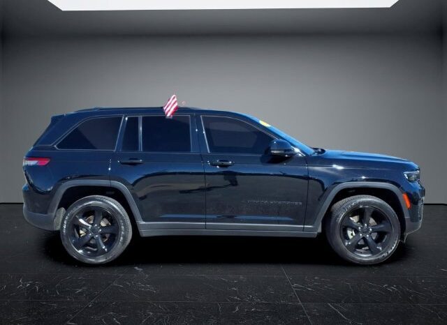 
								Jeep Grand Cherokee full									