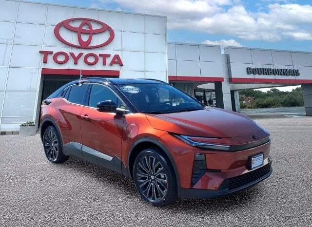 
								Toyota C-HR full									