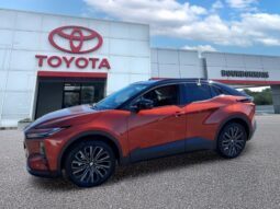 
										Toyota C-HR full									